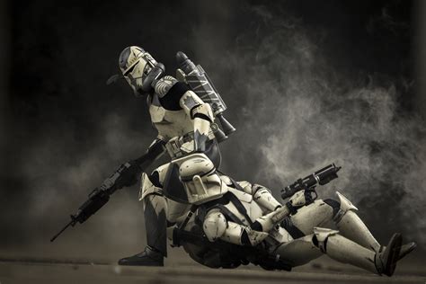 US Marine Photographer Recreates Battle Scenes with Stormtrooper Toys ...