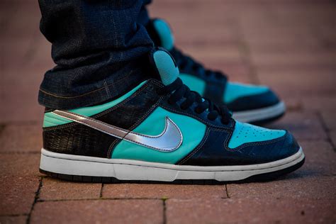 Sweetsoles – Nike SB Dunk Low ‘Tiffany’ (by JonSC)