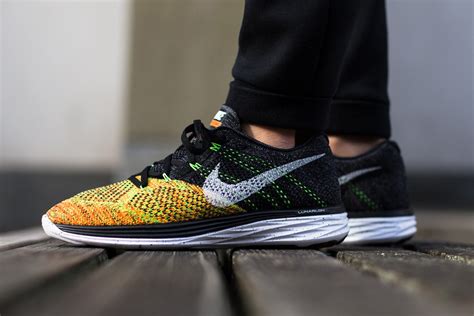 Nike Flyknit Lunar 3 "Black/Total Orange" | SBD