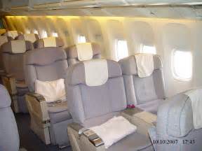 File:Emirates 777 Business Class.jpg