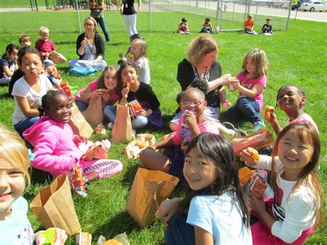 Borlaug Elementary School: Picnic on the Lawn