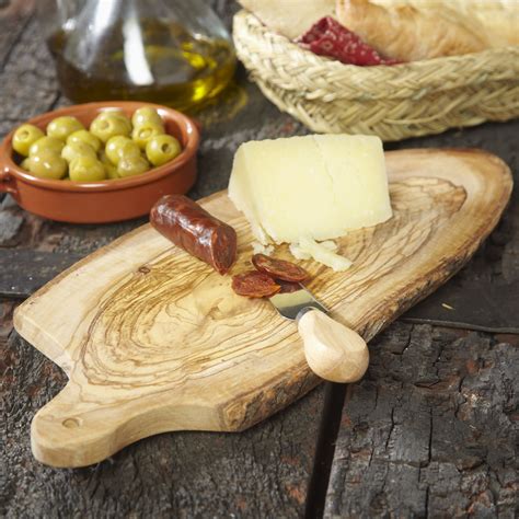 Shop Olive Wood Cutting Board with Handle Online | La Tienda