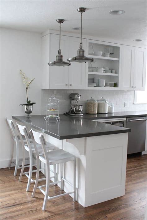 These 15 Grey and White Kitchens Will Have You Swooning