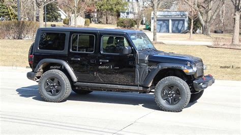 Jeep Wrangler PHEV Spied For The First Time