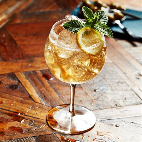 Scotch And Ginger Ale Recipe | Deporecipe.co