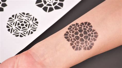 How to Make a Temporary Tattoo with Paper: 10 Steps