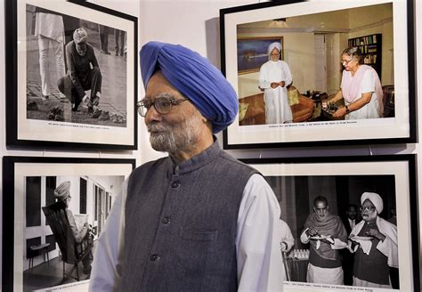 Manmohan Singh's SPG cover: Was it taken away too early? - Telegraph India