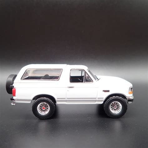 1993 93 FORD BRONCO XLT OJ SIMPSON / AL COWLINGS 1:64 SCALE DIECAST ...