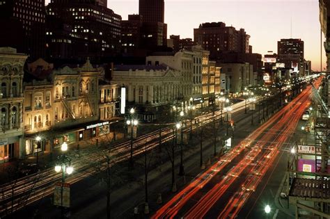 Canal Street in New Orleans - The Main Artery of the Big Easy – Go Guides