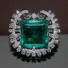 Hooker Emerald Brooch - Wikipedia