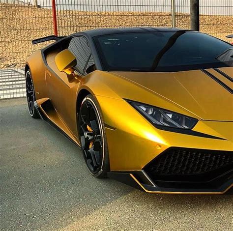 A Lamborghini Huracan in a golden wrap. What does everyone think about ...