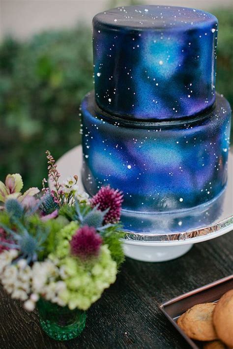 Galaxy Cake - How To Make And Inspirations