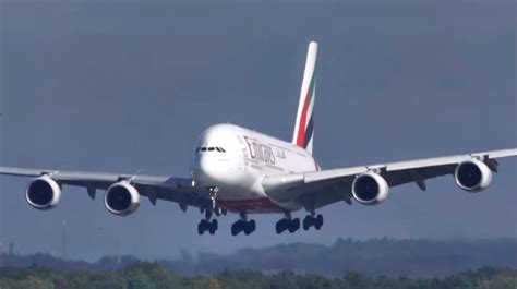 Insane Airbus A380 Crosswind landing : r/Airbus