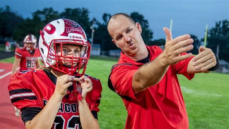 Mylee Hansen's first female Pekin High School football player, see photos