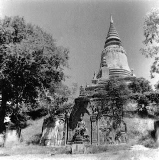 PHNOM PENH: Wat Phnom