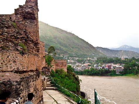 The Undiscovered Beauty of Muzaffarabad - Youlin Magazine