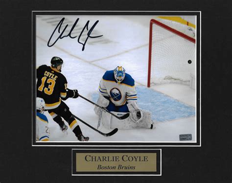 Charlie Coyle Autograph Photo Goal Vs. Sabres 11x14 - New England Picture