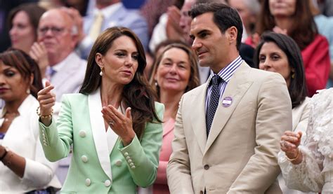 WATCH: Roger Federer gets hero's welcome on return to Centre Court