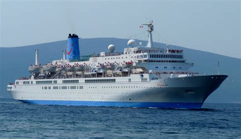 File:Passenger ship in the Bay of Kotor.jpg - Wikimedia Commons