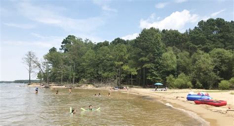 11 Places to Enjoy on Jordan Lake, North Carolina - The GloveTrotters!