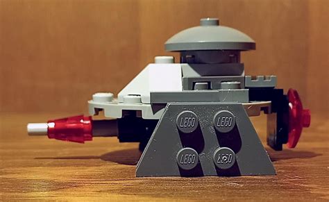 A MOC using bricks from the Homing Spider Droid Microfighter set : r/lego