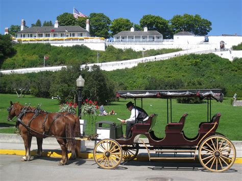 Carriage in front of Fort Mackinac, Mackinac Island, MI | Mackinac ...