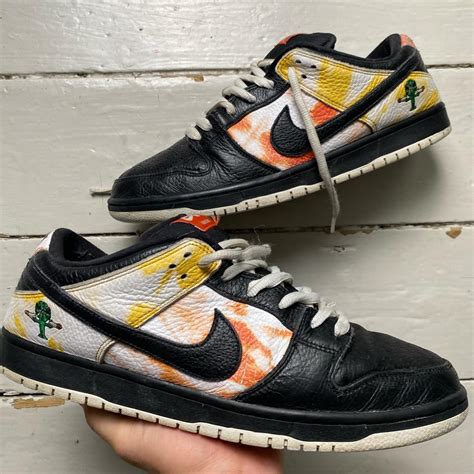 Nike SB Dunk Low Raygun – Wear Garson