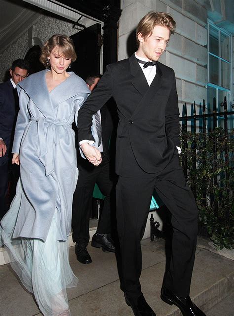 Taylor Swift Skips Met Gala 2021 & Is Seen In Ireland – Hollywood Life