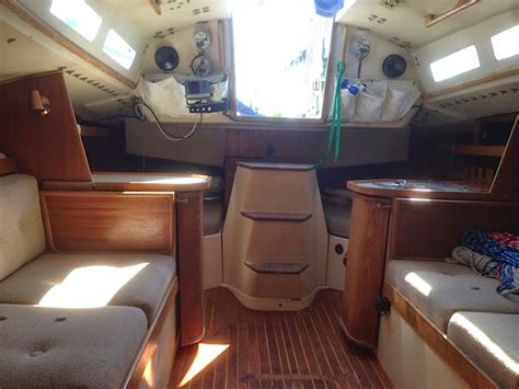 J30 Rambunctious For Sale: Interior Photos