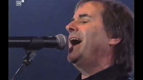 Chris de Burgh ~ High On Emotion (Orchestra Live 2001) - YouTube