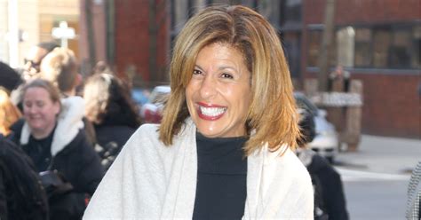 Hoda Kotb Just Revealed Her Beautiful Engagement Ring | Who What Wear UK