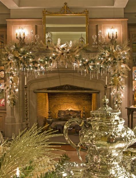 665 best CHRISTMAS FIREPLACE DECORATIONS images on Pinterest | Christmas mantels, Christmas ...