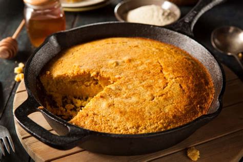 Skillet Cornbread From A Chef's Kitchen • FamilyApp