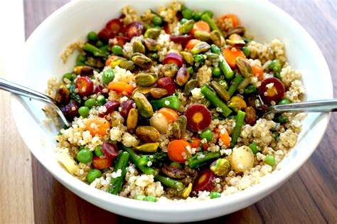 Quinoa Recipes - Make quinoa four ways and get your plant-based protein!