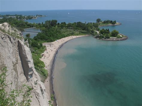 our little home: hiking the scarborough bluffs