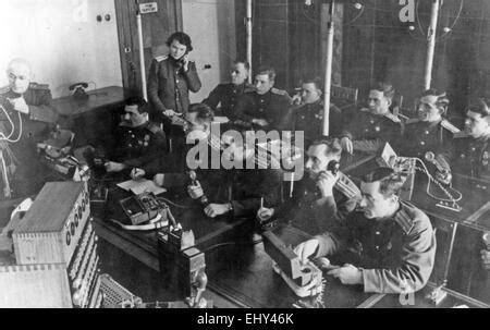 FRUNZE MILITARY ACADEMY in Moscow, 1945. Soviet officers studying Stock Photo: 79886654 - Alamy