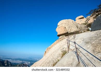 2,575 Bukhansan national park Images, Stock Photos & Vectors | Shutterstock