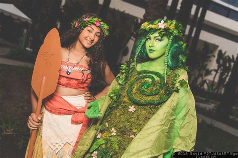 Moana and Te Fiti #cosplay from Disney's Moana | WonderCon 2018 # ...