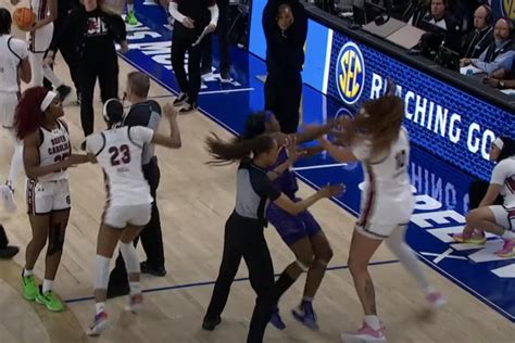 Six ejected after LSU-South Carolina women's basketball fight - UPI.com