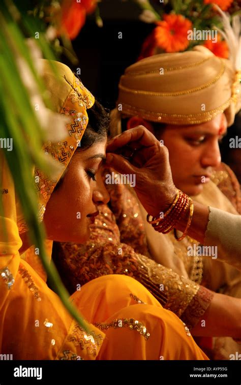 Hindu wedding rituals Stock Photo - Alamy