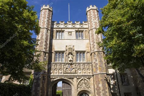 Trinity College Cambridge – Stock Editorial Photo © chrisdorney #117703498