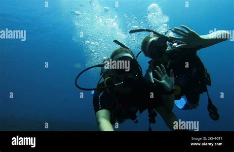 Scuba diving couple Stock Videos & Footage - HD and 4K Video Clips - Alamy