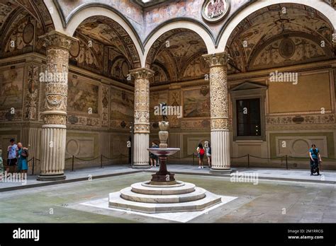 Palazzo vecchio interior hi-res stock photography and images - Alamy