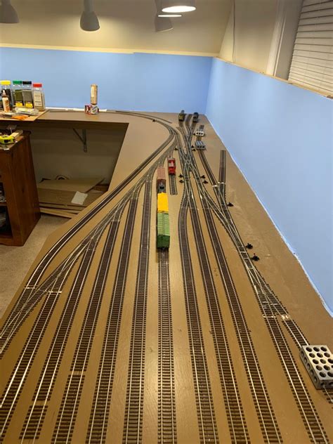 HO Scale Track Plans for Shelf Layouts - James Model Trains