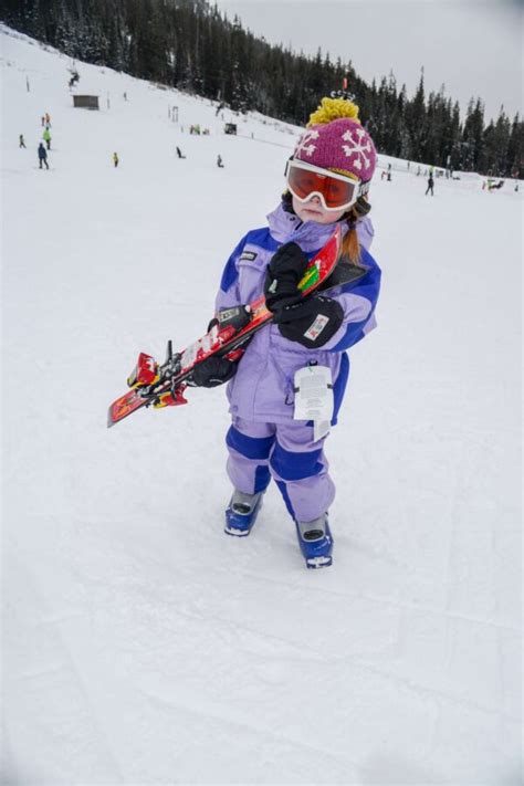 17 Best Kids Skis: From Toddler To Teen - Skiing Kids