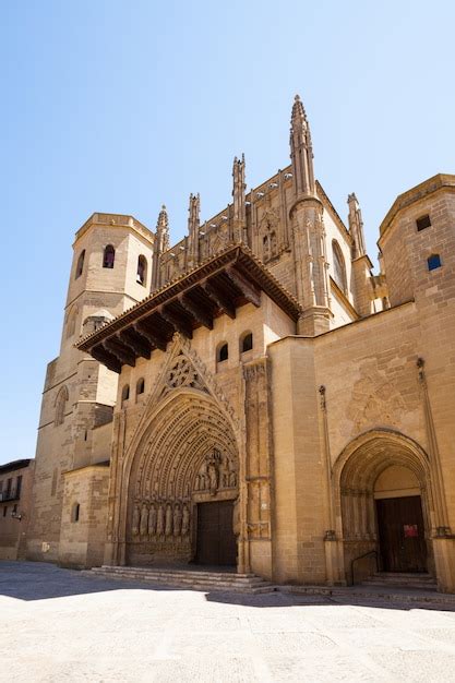 Free Photo | Cathedral of huesca