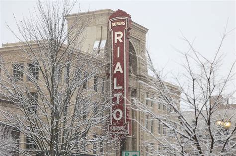 Sunday Snow in Downtown Joliet – Shaw Local