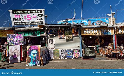 Shops in Venice Beach editorial stock photo. Image of bohemian - 116879388