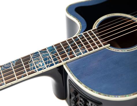 The History of Takamine Guitars: Japanese Artistry | guitarguitar