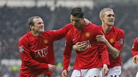 Cristiano Ronaldo hits out at former Manchester United teammate Wayne Rooney in sensational ...